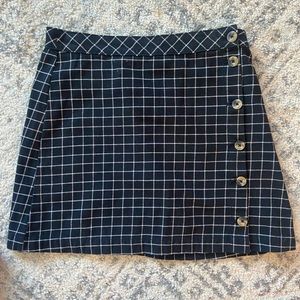 Plaid Button Up Skirt. Black and White. Size 10.